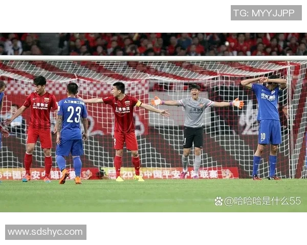 震惊世界足球明星公开承认参与假球事件引发广泛关注与讨论